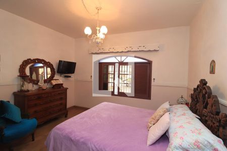 Casa à venda com 248m², 3 quartos e 2 vagasQuarto Suíte