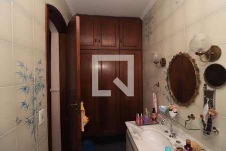 Casa à venda com 248m², 3 quartos e 2 vagasBanheiro da Suíte