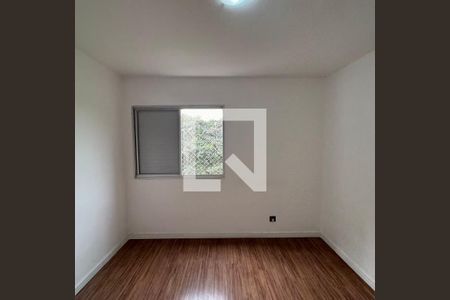 Quarto 1 de apartamento para alugar com 3 quartos, 70m² em Jardim Peri Peri, São Paulo