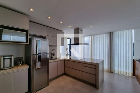 Apartamento à venda com 320m², 4 quartos e 3 vagas Apartamento à venda com 320m², 4 quartos e 3 vagasCozinha