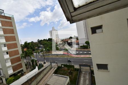 Apartamento à venda com 83m², 3 quartos e 2 vagasBanheiro de serviço - Vista