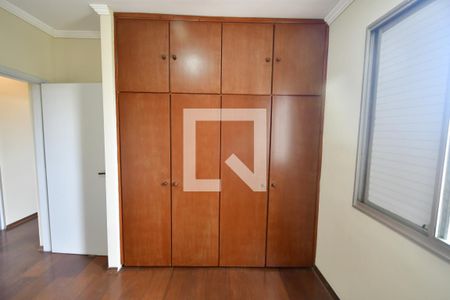 Apartamento à venda com 83m², 3 quartos e 2 vagasQuarto 2 - Armários