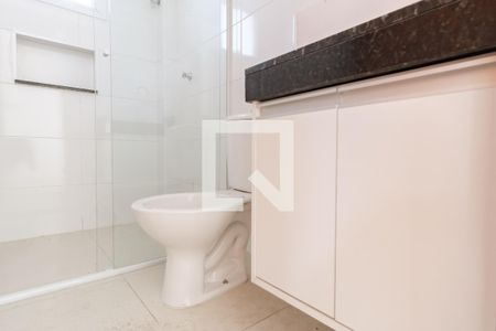 Banheiro de apartamento para alugar com 1 quarto, 55m² em Penha de França, São Paulo