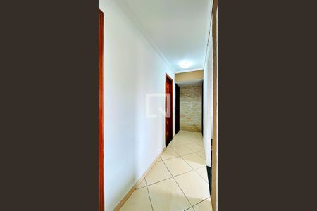 Corredor dos Dormitórios de apartamento à venda com 3 quartos, 62m² em Vila Galvão, Guarulhos