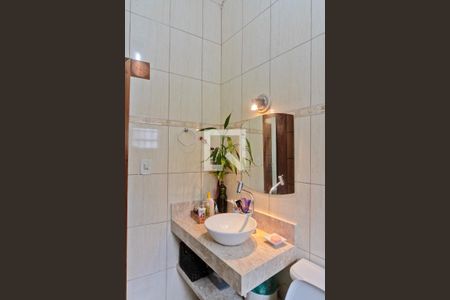 Casa à venda com 188m², 4 quartos e 4 vagasBanheiro