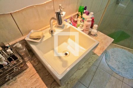 Casa à venda com 188m², 4 quartos e 4 vagasBanheiro da Suíte 1