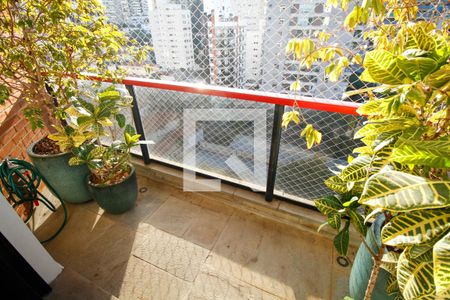 Apartamento à venda com 204m², 3 quartos e 4 vagasVaranda da Suíte 2