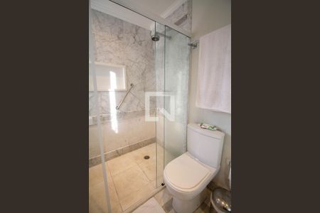 Apartamento à venda com 204m², 3 quartos e 4 vagasBanheiro da Suíte 2