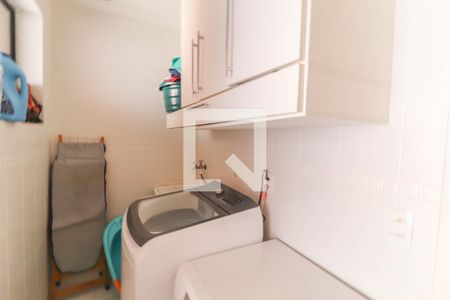 Casa de condomínio à venda com 125m², 3 quartos e 2 vagasCozinha e Área de Serviço