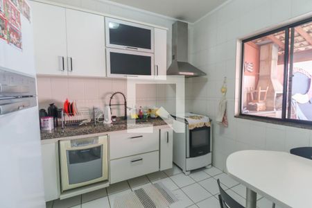 Casa de condomínio à venda com 125m², 3 quartos e 2 vagasCozinha e Área de Serviço