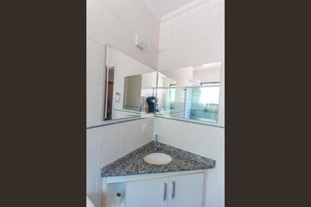 Casa de condomínio à venda com 125m², 3 quartos e 2 vagasBanheiro