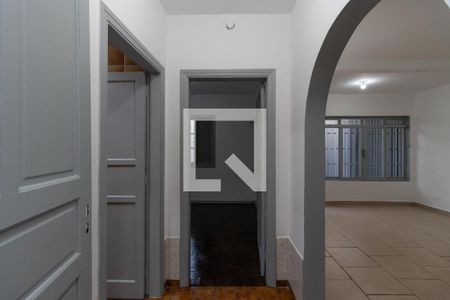 Casa à venda com 105m², 3 quartos e sem vagaHall Quartos