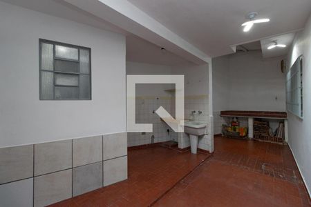 Casa à venda com 105m², 3 quartos e sem vagaQuintal