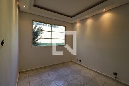Sala de apartamento para alugar com 2 quartos, 54m² em Jardim Santo André, Santo André