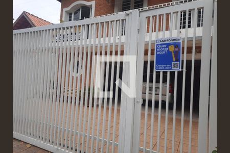 Casa à venda com 220m², 3 quartos e 3 vagas Casa à venda com 220m², 3 quartos e 3 vagasPlaquinha