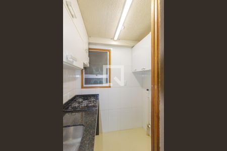 Cozinha - Armários de apartamento para alugar com 2 quartos, 42m² em Mato Grande, Canoas