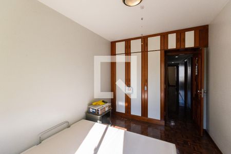 Apartamento à venda com 176m², 4 quartos e 2 vagasQuarto 2