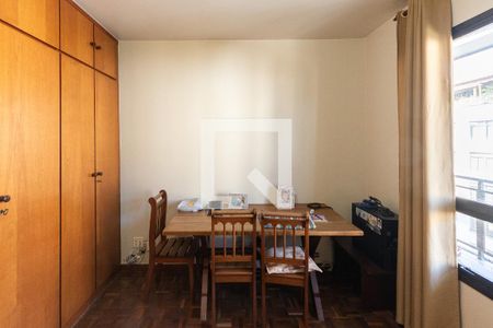 Apartamento à venda com 176m², 4 quartos e 2 vagasQuarto 1