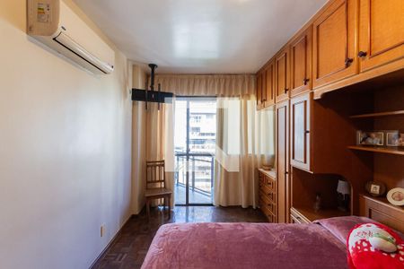 Apartamento à venda com 176m², 4 quartos e 2 vagasSuíte 1