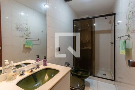 Apartamento à venda com 176m², 4 quartos e 2 vagasBanheiro