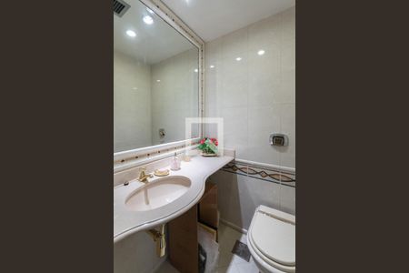 Lavabo de apartamento à venda com 4 quartos, 176m² em Tijuca, Rio de Janeiro