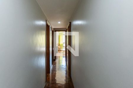 Apartamento à venda com 176m², 4 quartos e 2 vagasCorredor