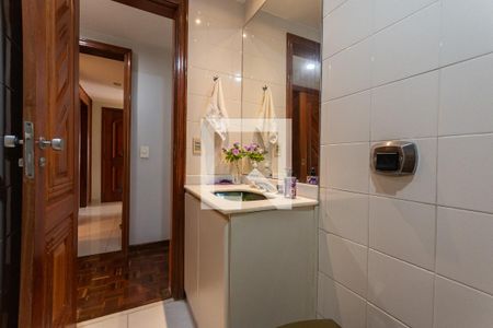 Apartamento à venda com 176m², 4 quartos e 2 vagasBanheiro