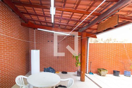 Casa à venda com 134m², 3 quartos e 3 vagas Casa à venda com 134m², 3 quartos e 3 vagasChurrasqueira