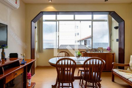 Apartamento à venda com 63m², 2 quartos e 1 vagaSala