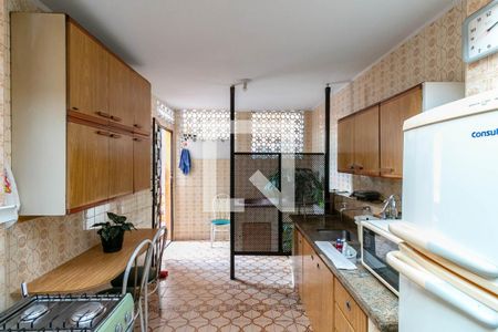 Casa à venda com 360m², 4 quartos e 2 vagasCozinha