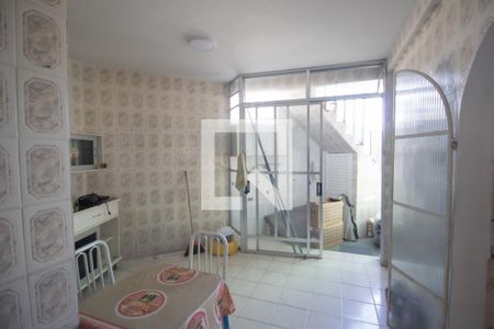 Casa para alugar com 200m², 2 quartos e 2 vagas Casa para alugar com 200m², 2 quartos e 2 vagasCozinha