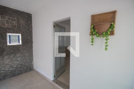 Casa para alugar com 200m², 2 quartos e 2 vagas Casa para alugar com 200m², 2 quartos e 2 vagasVaranda da Sala