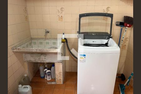 Casa à venda com 129m², 3 quartos e 1 vagaÁrea de Serviço