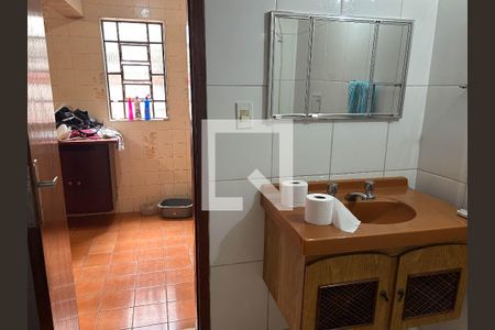 Casa à venda com 129m², 3 quartos e 1 vagaBanheiro