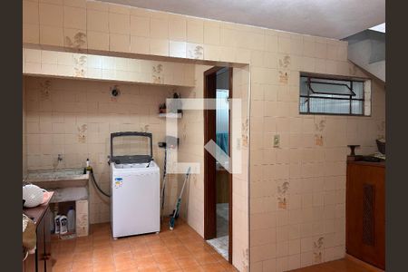 Casa à venda com 129m², 3 quartos e 1 vagaÁrea de Serviço