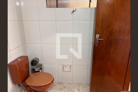 Casa à venda com 129m², 3 quartos e 1 vagaBanheiro
