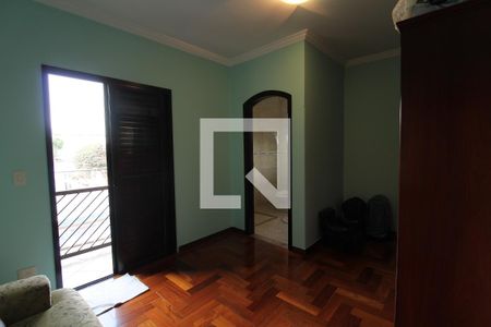 Casa à venda com 194m², 5 quartos e 2 vagasSuíte 2