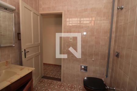 Casa à venda com 252m², 4 quartos e 2 vagasBanheiro