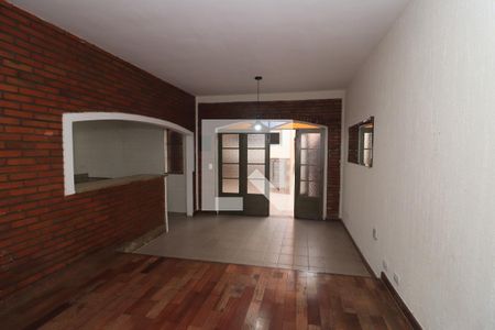 Casa à venda com 252m², 4 quartos e 2 vagasSala de TV