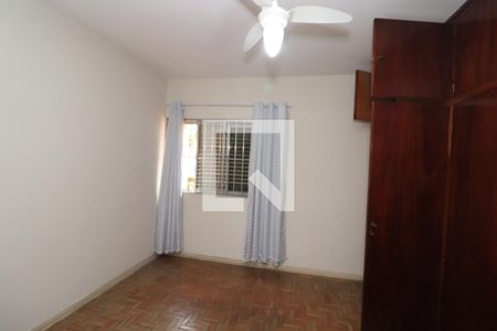 Casa à venda com 252m², 4 quartos e 2 vagasQuarto 2