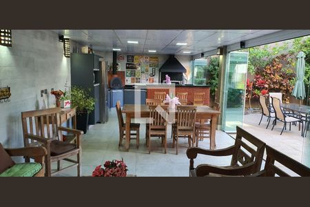 Casa à venda com 350m², 4 quartos e 4 vagasÁrea Gourmet