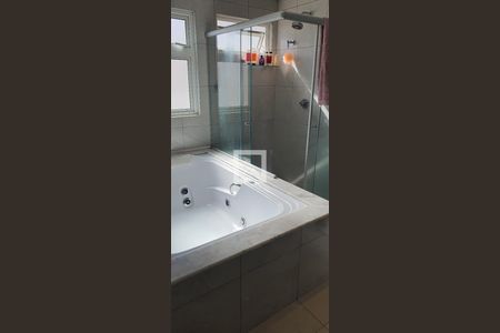 Banheira de casa à venda com 4 quartos, 350m² em Santo Amaro, São Paulo