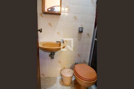 Casa à venda com 400m², 4 quartos e 6 vagas Casa à venda com 400m², 4 quartos e 6 vagasLavabo