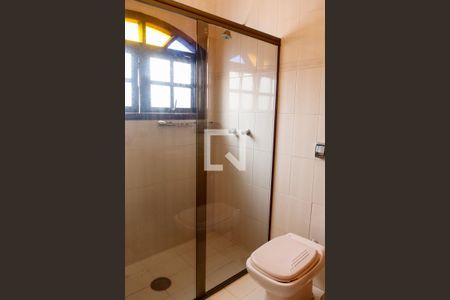 Casa à venda com 400m², 4 quartos e 6 vagas Casa à venda com 400m², 4 quartos e 6 vagasBanheiro da Suíte 3