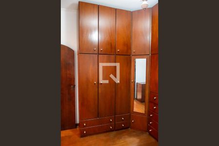 Casa à venda com 400m², 4 quartos e 6 vagas Casa à venda com 400m², 4 quartos e 6 vagasQuarto 3 - Suíte