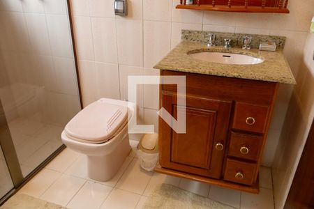 Casa à venda com 400m², 4 quartos e 6 vagas Casa à venda com 400m², 4 quartos e 6 vagasBanheiro da Suíte 3