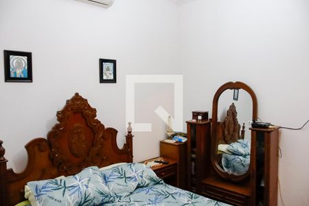 Casa à venda com 400m², 4 quartos e 6 vagas Casa à venda com 400m², 4 quartos e 6 vagasQuarto 4 - Suíte