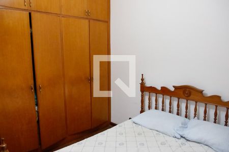 Casa à venda com 400m², 4 quartos e 6 vagas Casa à venda com 400m², 4 quartos e 6 vagasQuarto 1