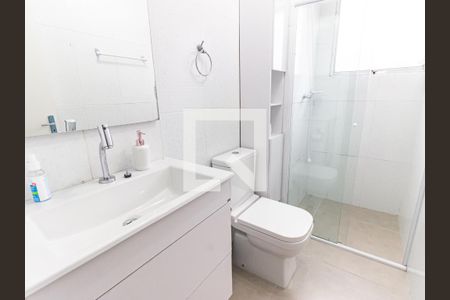 Apartamento à venda com 59m², 2 quartos e 1 vaga Apartamento à venda com 59m², 2 quartos e 1 vagaBanheiro
