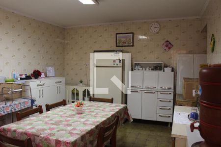 Casa à venda com 375m², 2 quartos e 2 vagasCozinha